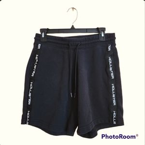 Hollister medium black shorts